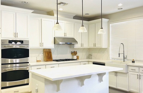 Visalia House | 6 bedroom home with heated Pool/Spa near Sequoia National Park