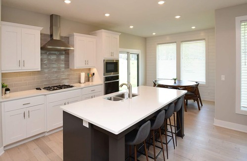 Elkhorn House | 6 Bedroom New Spacious Home (7beds)