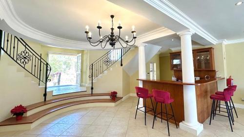 Hout Bay Villa | 6 bedroom Villa Afrique with sea view and private pool