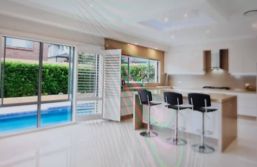 Kellyville House | 6 bedrooms, swimming pool, Spa - 5 star home