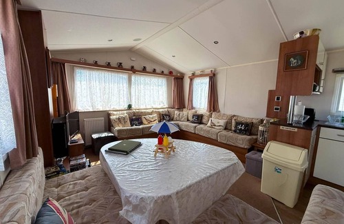 Felixstowe House | 6 berth caravan with decking and WiFi at Suffolk Sands Holiday Park ref 45040G