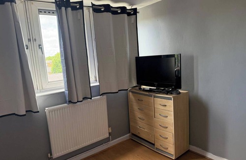 Hackney Apartment | 6 Guests - 3 Bedrooms - Close to London Center