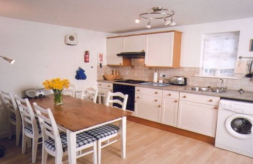 Sennen Cove Cottage | 6 Harbour Mews Sleeps 6 (3 Bedrooms)