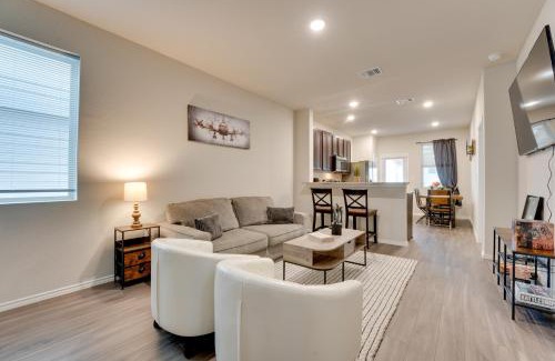West San Antonio House | 6 Mi to AFB Pool and Hot Tub Haven with Game Room