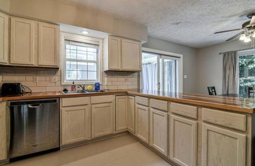 Oakley House | 6 miles to downtown Asheville. Sleeps 5.
