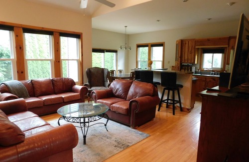 Birch Run Township House | 6 Minutes from the Historic Village of Frankenmuth