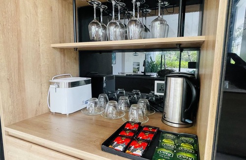 Cua Duong Villa | 6 minutes walking to the beach, 10 minutes to airport/center