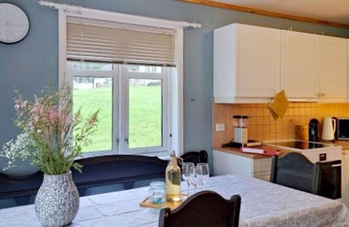 Sjernaoy House | 6 person holiday home in Gudvangen
