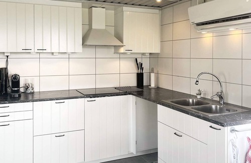 Olsta House | 6 person holiday home in FÄRENTUNA