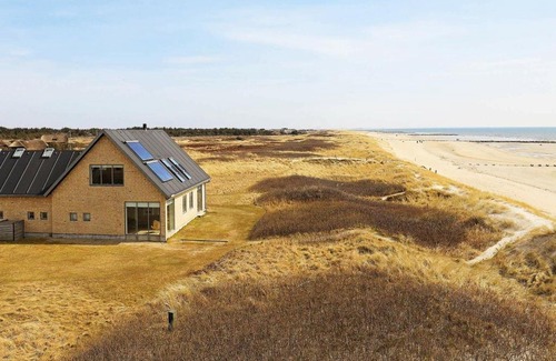 Blavand Strand House | 6 person holiday home in Bl vand