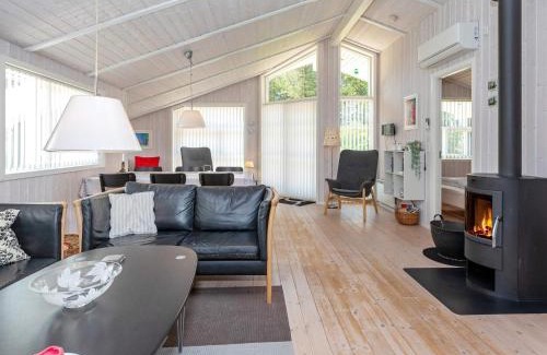 Grønhøj House | 6 person holiday home in Løkken