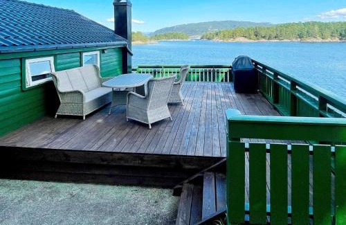 Lindas House | 6 person holiday home in LINDÅS
