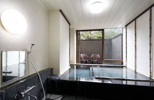 Asamushi Onsen House | 6 tatami JapaneseWestern style room bathed in the / Aomori Aomori