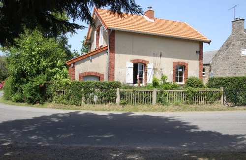 Saint-Jean-de-la-Riviere House | 60 m² Gîte ∙ 2 bedrooms ∙ 3 guests