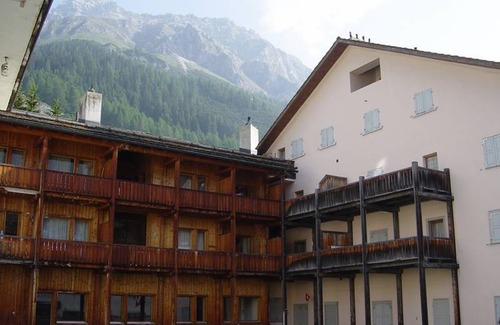 Spluegen Apartment | 60 m² Apartment ∙ 1 bedroom ∙ 4 guests