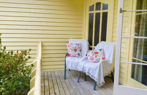 Leamington Bed & Breakfast | 60 m² Bed and breakfast ∙ 2 bedrooms ∙ 6 guests