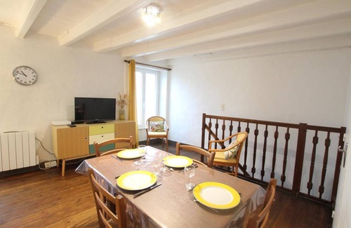 Saint-Vaast-la-Hougue House | 60 m² Gîte ∙ 2 bedrooms ∙ 4 guests