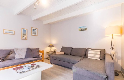 Gouville-sur-Mer House | 60 m² Gîte ∙ 1 bedroom ∙ 2 guests