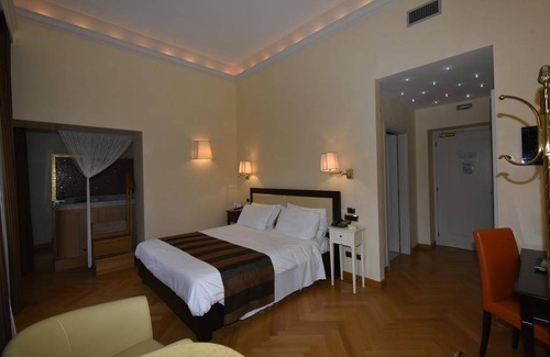 Cola Hotel | 60 m² Hotel ∙ 127 guests