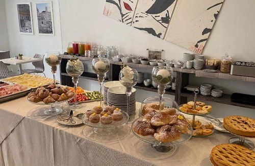 Rome City Centre Hotel | 60 m² Hotel ∙ 2 bedrooms ∙ 127 guests