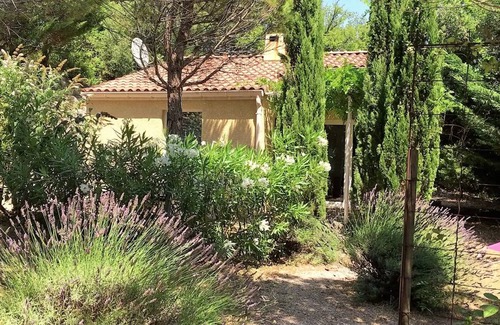 Lauroux House | 60 m² House ∙ 2 bedrooms ∙ 4 guests