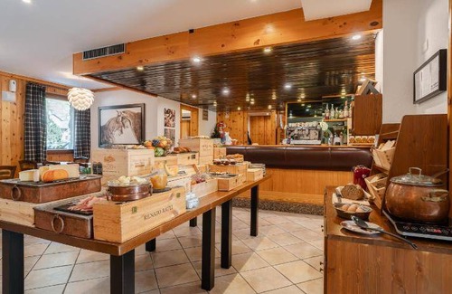 Champoluc Apartment | 60 m² Serviced apartment ∙ 2 bedrooms ∙ 6 guests