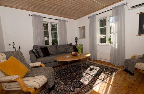 Skovde Municipality Villa | 60 m² Villa ∙ 1 bedroom ∙ 4 guests