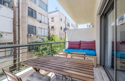 Tel Aviv City Center Apartment | 61 m² Apartment ∙ 1 bedroom ∙ 2 guests