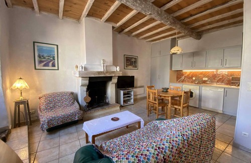 Caunes-Minervois House | 62 m² Gîte ∙ 2 bedrooms ∙ 4 guests