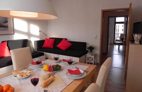 Altlindenau Apartment | 65 m² Apartment ∙ 7 guests