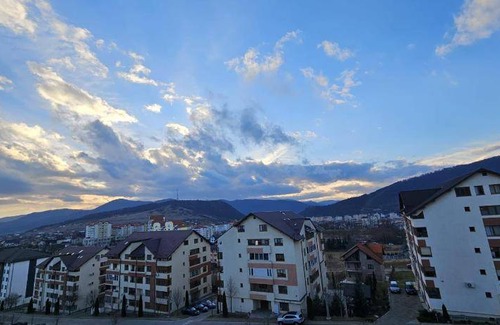 Piatra Neamt Apartment | 65 m² Apartment ∙ 1 bedroom ∙ 4 guests
