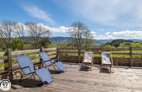 Bertignat House | 65 m² Gîte ∙ 2 bedrooms ∙ 5 guests