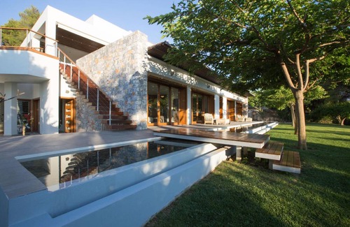 Halepa House | 650 m² House ∙ 5 bedrooms ∙ 10 guests