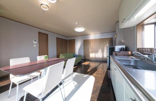 Kasukabe Apartment | 65m2 Free parking Modern Japanese style Toys for kids Great sunlight Kids can relax