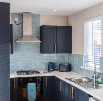 Little Sutton House | 68 Glenwood Road