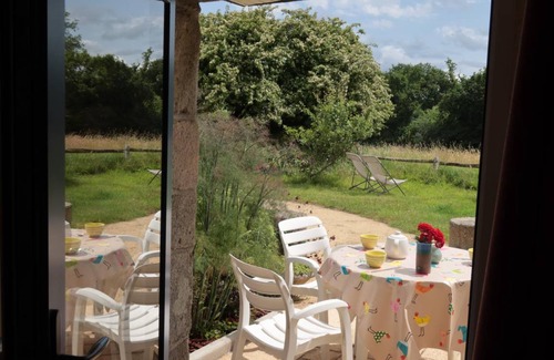 Plouguenast House | 68 m² Gîte ∙ 1 bedroom ∙ 3 guests