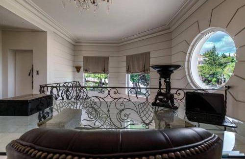 Nea Makri Villa | 686 m² Villa ∙ 7 bedrooms ∙ 15 guests