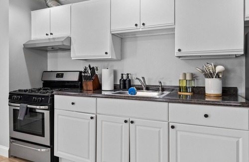 Winter Hill Apartment | 6BR4BATH Home in Somerville
