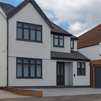 Harrow Apartment | 7 Bedrooms Comfortable Stay, 3 Min Drive from The Great Barn Harrow, Perfect for Wedding Guests with 2 Parking