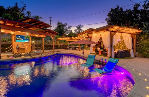 El Cajon House | 7 BR Rockstar Villa! Swim Up Bar + Heated Pool/Jacuzzi, Slide, Waterfall +Views!