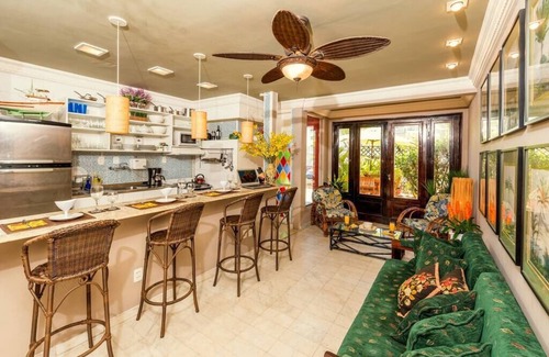 Copacabana Apartment | 7 BRD "The Coral Penthouse" w/360° | Beach | AC All Rm