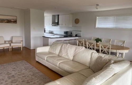 Hayborough House | 7 Butterfly Crt, Hayborough