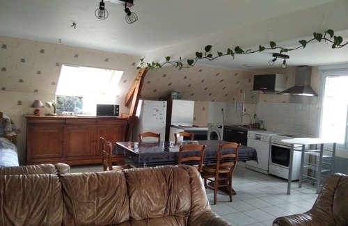 Conquereuil House | 7 km from DERVAL, stone house 4/5 adults + 1 baby. INTERNET BOX.