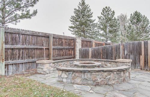 Arvada House | 7 Mi to Downtown Denver Family Home with Fire Pit!