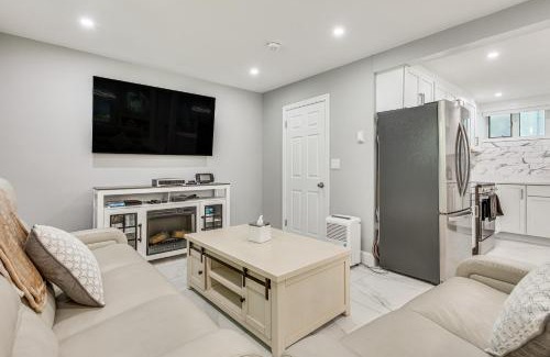 Barrington House | 7 Mi to Hiking Waterfront Long Pond Gem!