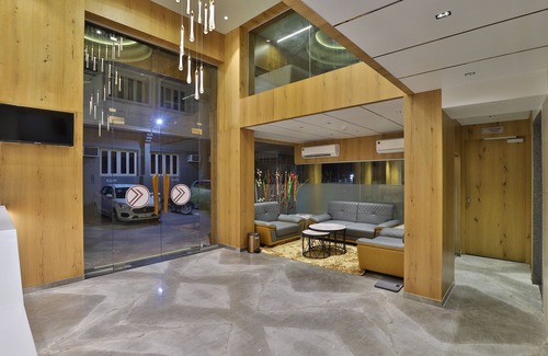 Surat Hotel | 7 Orbit Hotel Surat