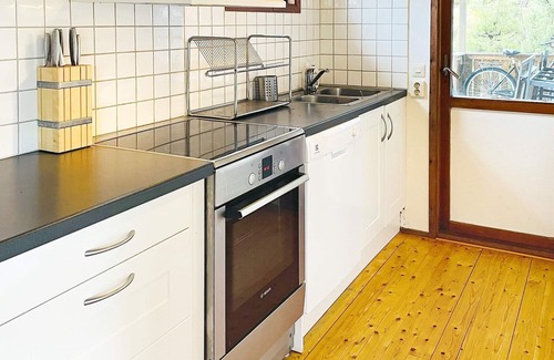 Ellos House | 7 person holiday home in ELLÖS