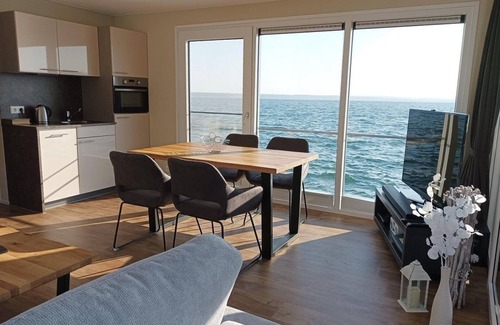 Laasow Boat Rental | 7. Schwimmendes Ferienhaus Neptun - Schwimmende Ferienhäuser Gräbendorfer See