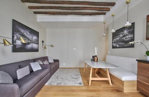 Strasbourg -Saint-Denis Apartment | 70 - Authentic Parisian Flat