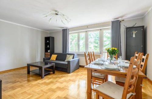 Wesola Apartment | 70 m² Apartment ∙ 2 bedrooms ∙ 6 guests